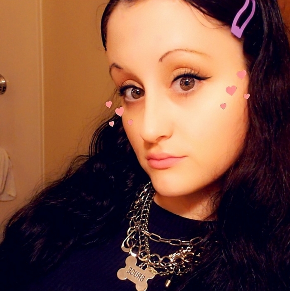 Meet your Posher, Stormie Rose - Picture 3 of 16